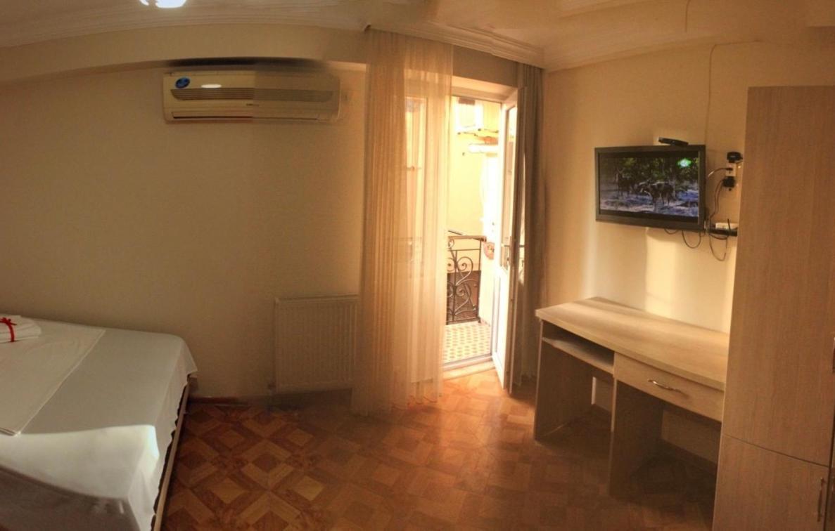 Hotel Tao Batumi Bagian luar foto