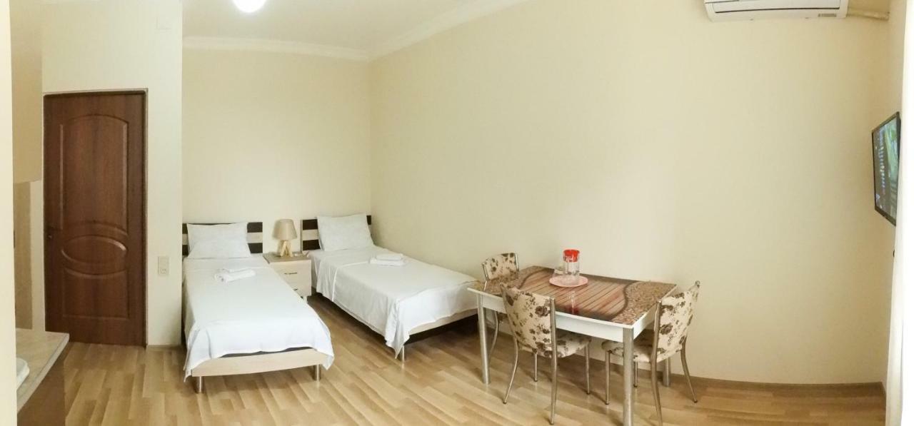 Hotel Tao Batumi Bagian luar foto