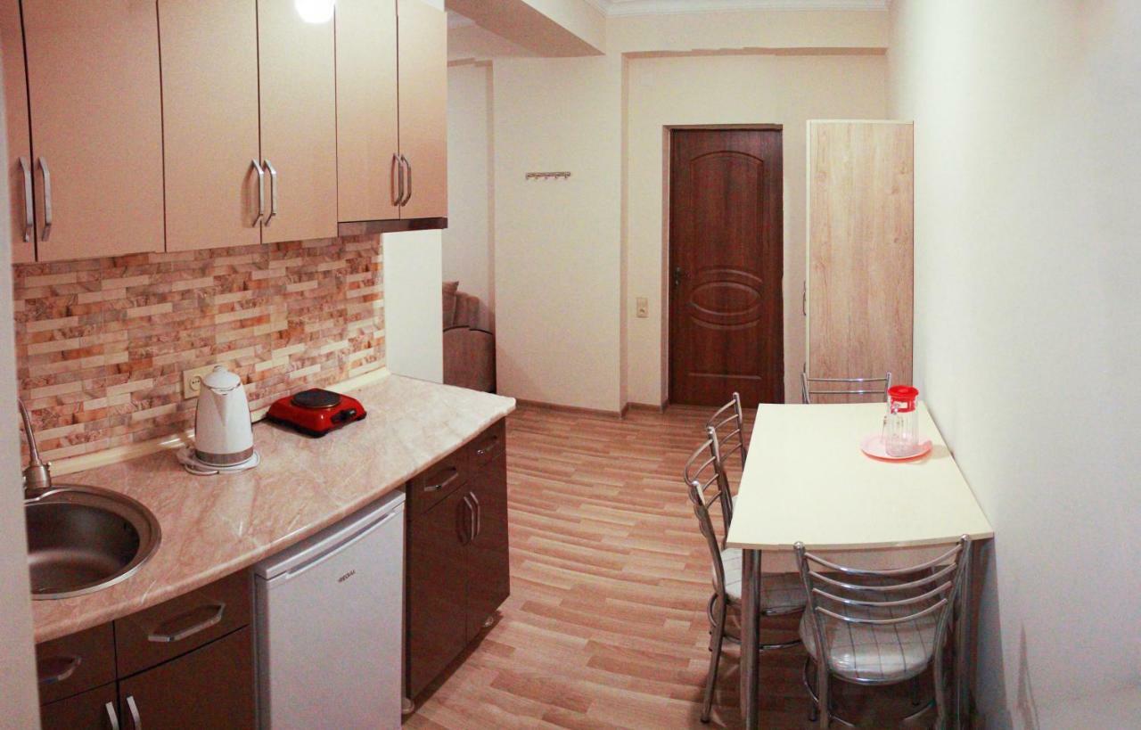 Hotel Tao Batumi Bagian luar foto
