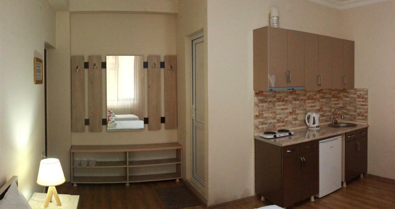 Hotel Tao Batumi Bagian luar foto