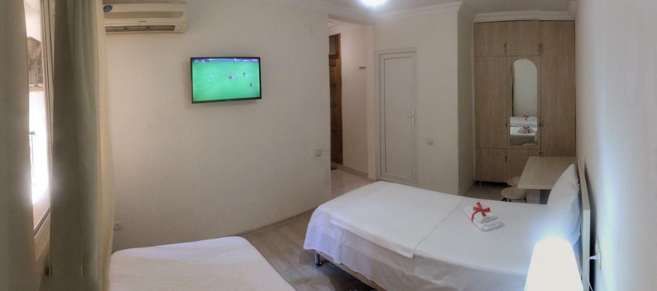 Hotel Tao Batumi Bagian luar foto